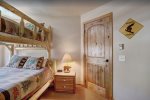 Guest Bedroom-Evergreen 2 Bedroom-Gondola Resorts 